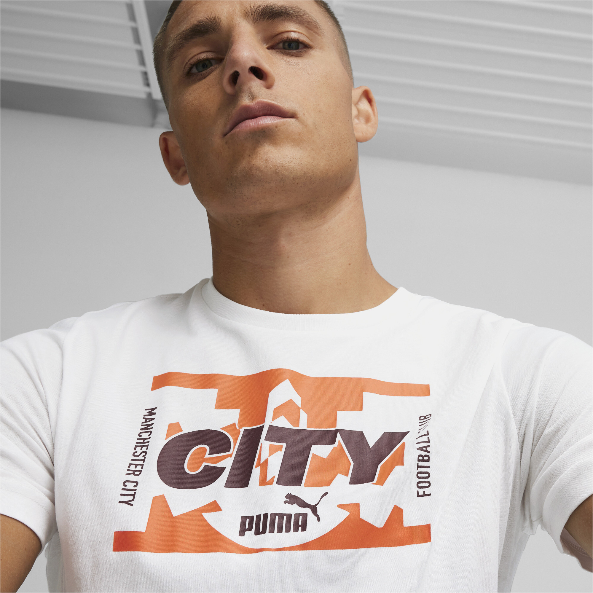 Men's PUMA Manchester City Ftblicons T-Shirt In White, Size XL