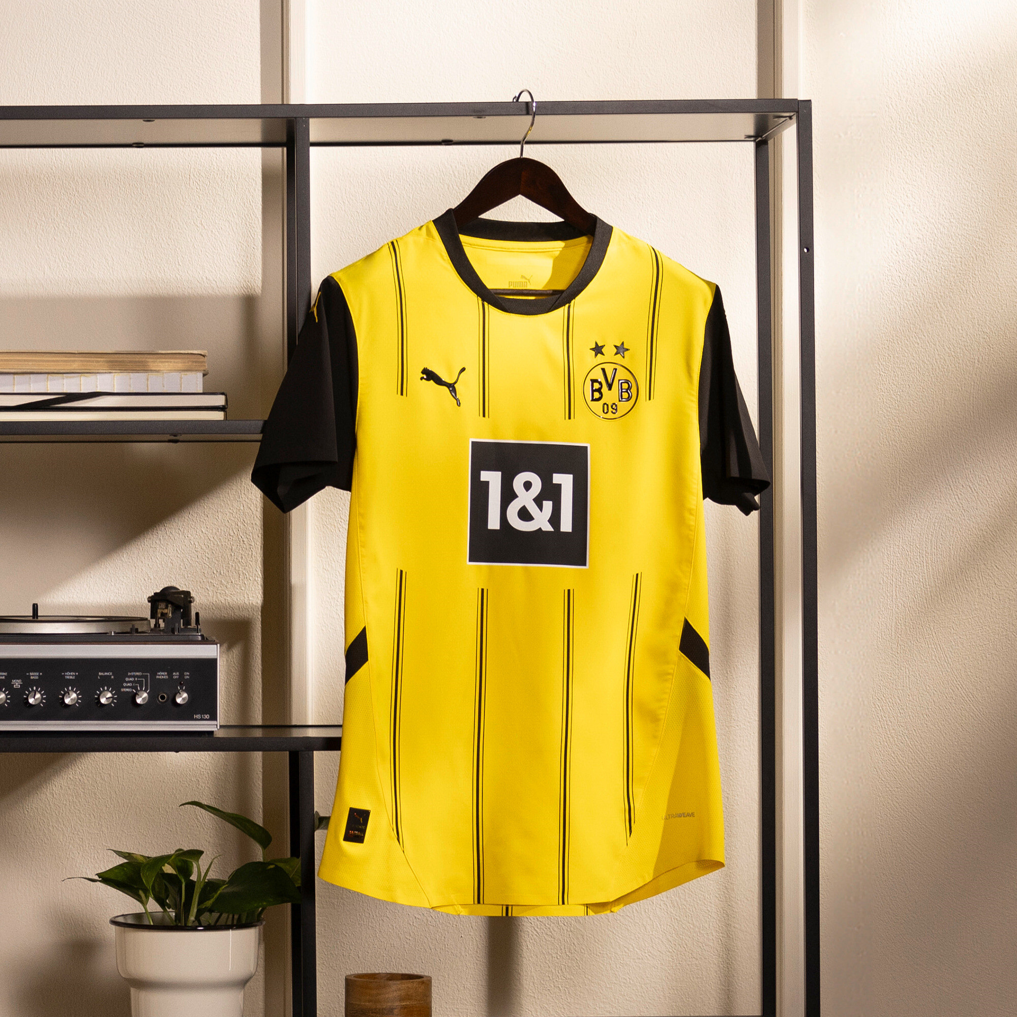 Men's PUMA Borussia Dortmund 24/25 Home Jersey Men In Yellow, Size Medium, Polyester