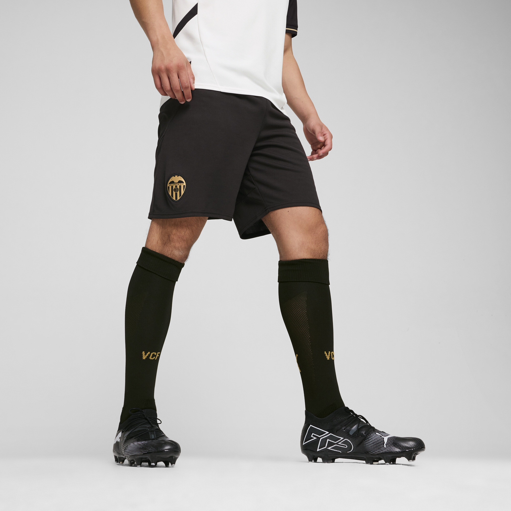 Puma Valencia CF 24/25 Shorts Herren | Mit Plain | Black/Gold | Größe: M