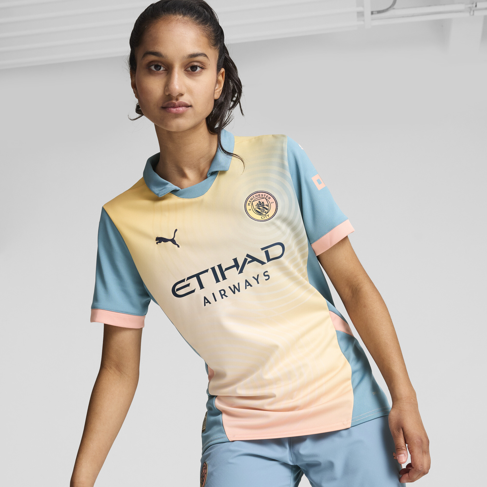 Puma Manchester City 24/25 Viertes Trikot Damen | Mit Color Blocking | Rosebay/Bold Blue | Größe: XS