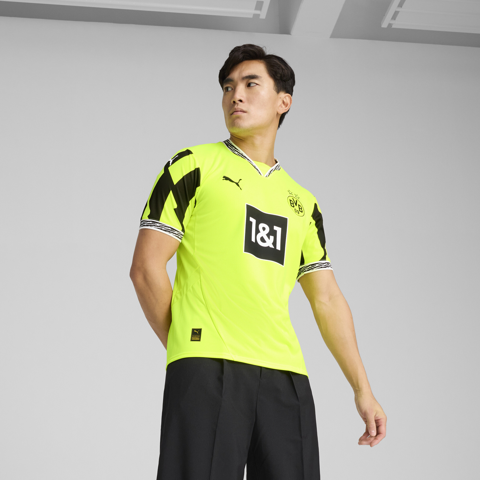 Puma Borussia Dortmund Authentic Jadon Sancho Home Jersey w