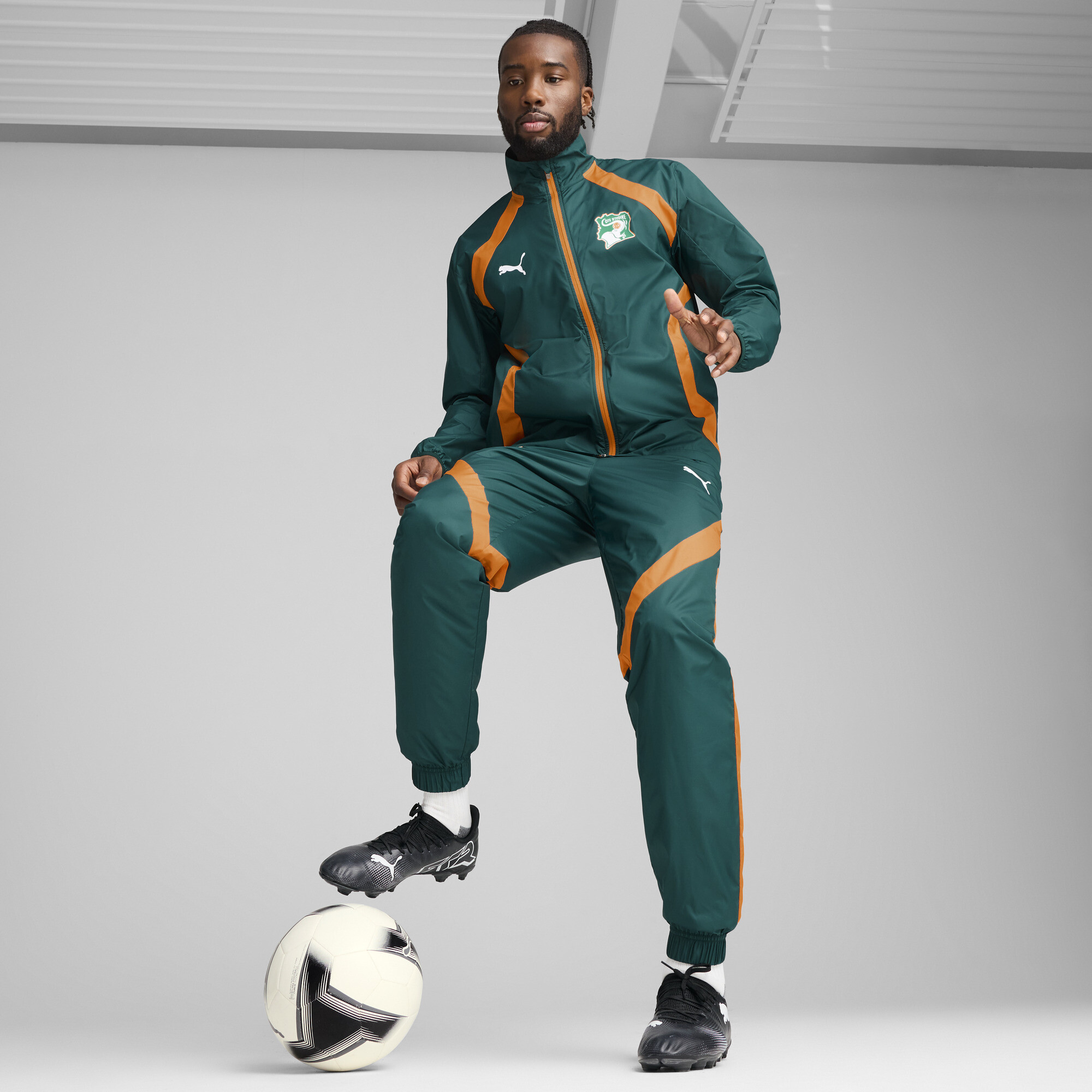 Men's Puma Ivory Coast 2025 Pre-match Woven Jacket, Green, Size XXL, Clothing