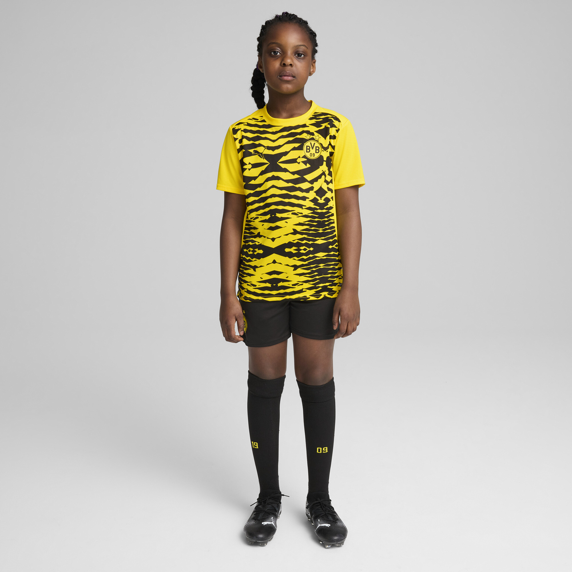 Puma Borussia Dortmund Pre-match Short Sleeve Jersey Youth, Yellow, Size 7-8Y, Clothing