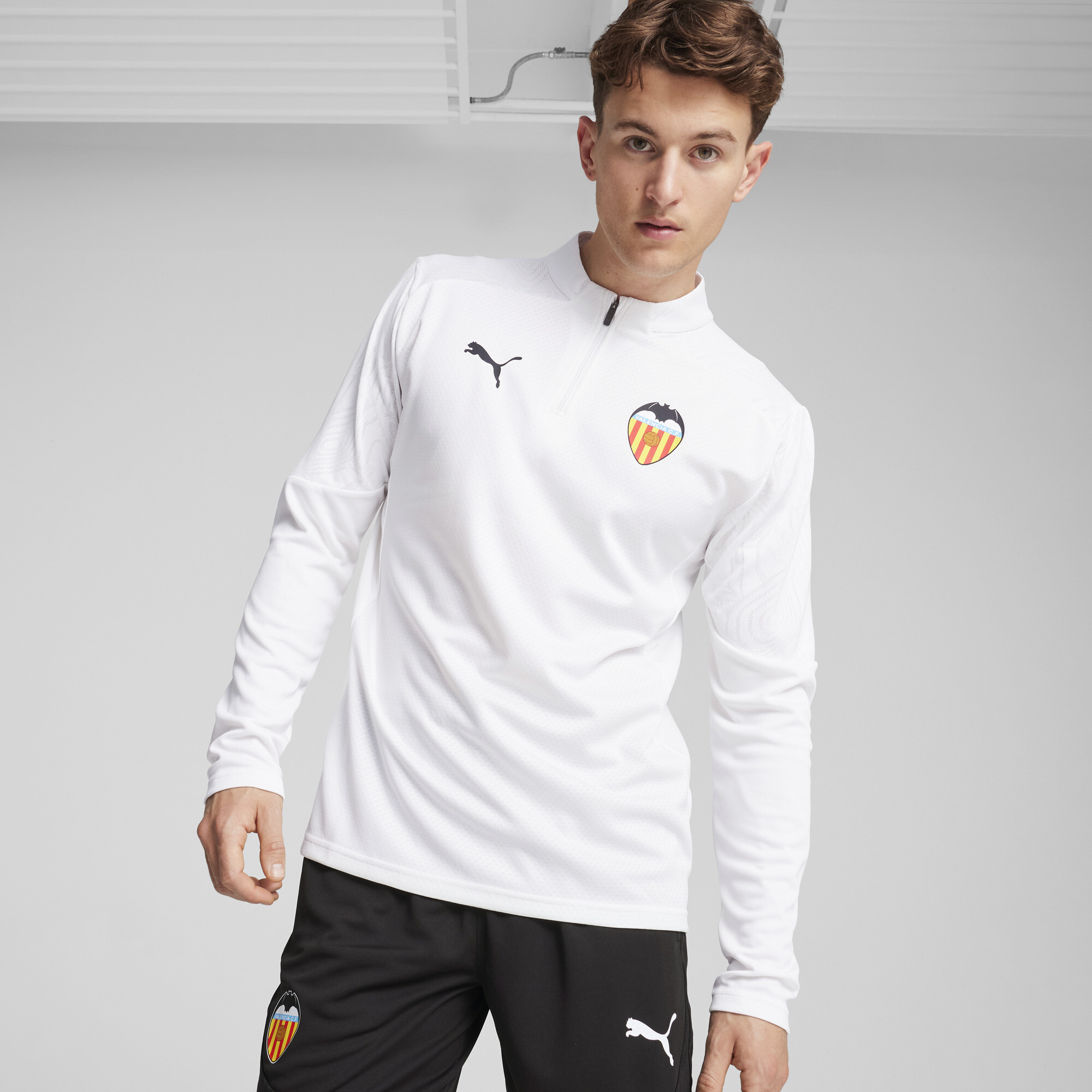 Men's Puma Valencia CF Training Quarter-Zip Top, White, Size XL, Sport