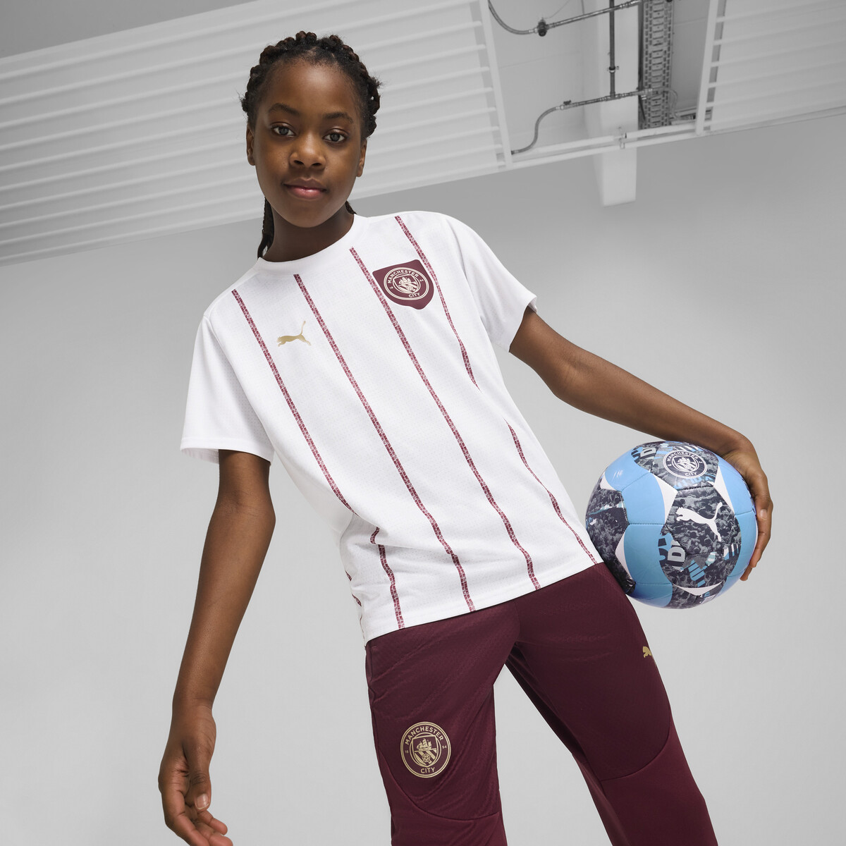 Manchester City Pre-match Jersey Youth in White/Dark Jasper by PUMA, 5-6Y