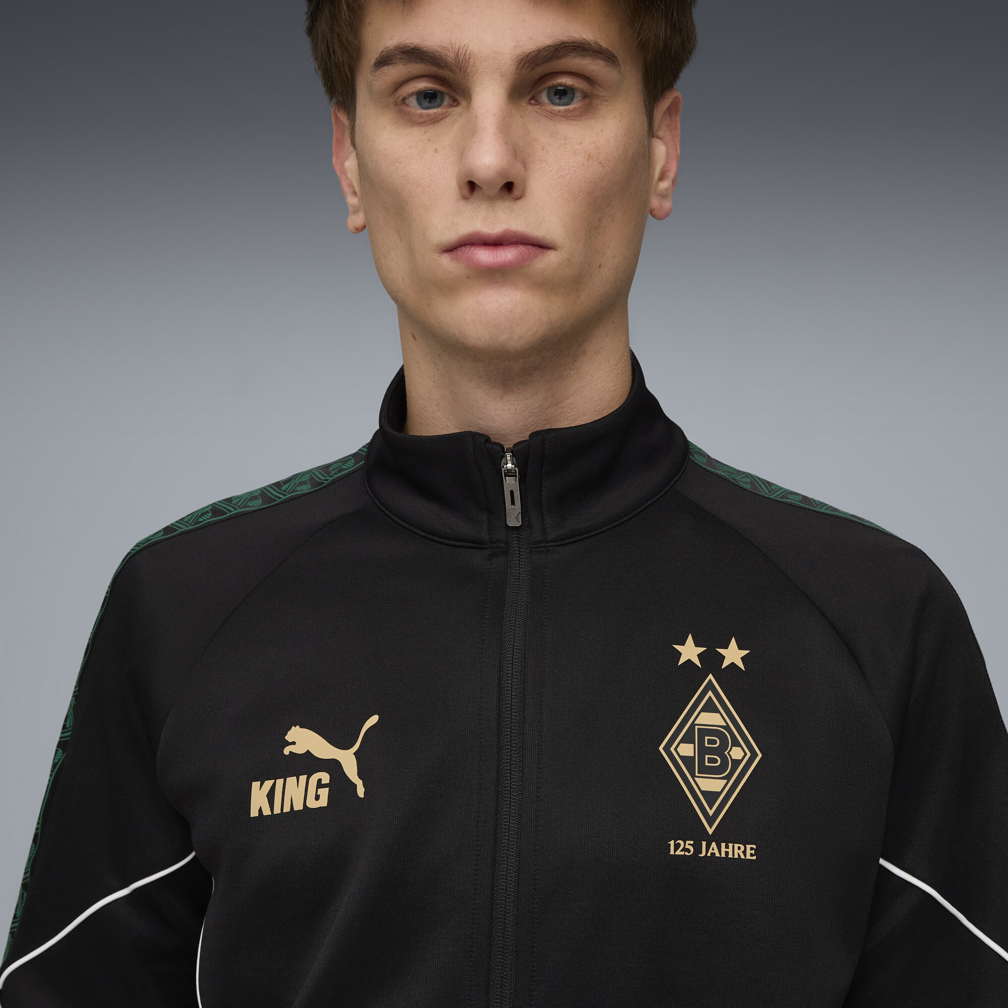 PUMA Borussia MÃ¶nchengladbach KING Anthem jack voor Heren, Zwart/Goud, Maat XS thumbnail 4