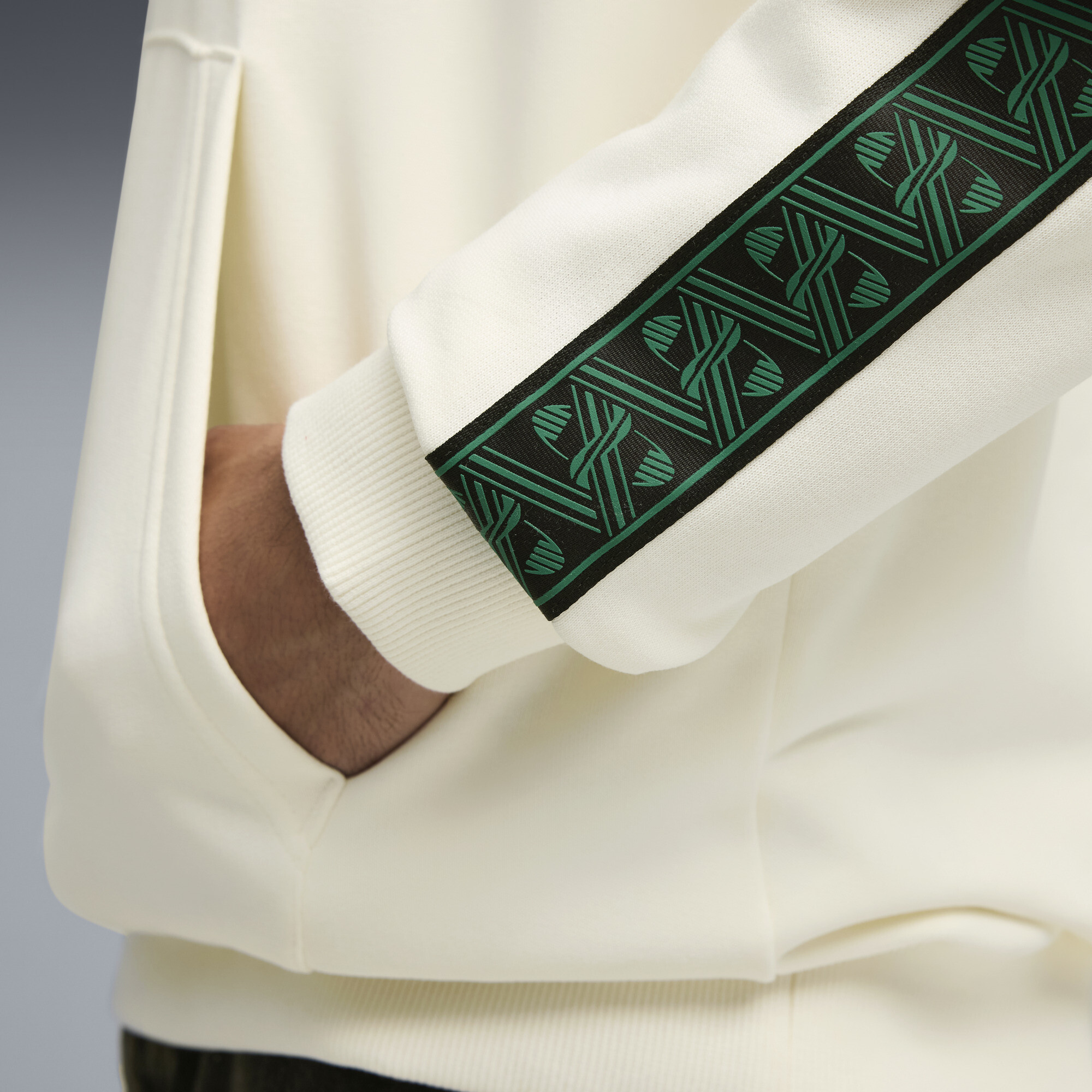 PUMA Borussia MÃ¶nchengladbach KING hoodie voor Heren, Wit/Goud, Maat M thumbnail 2