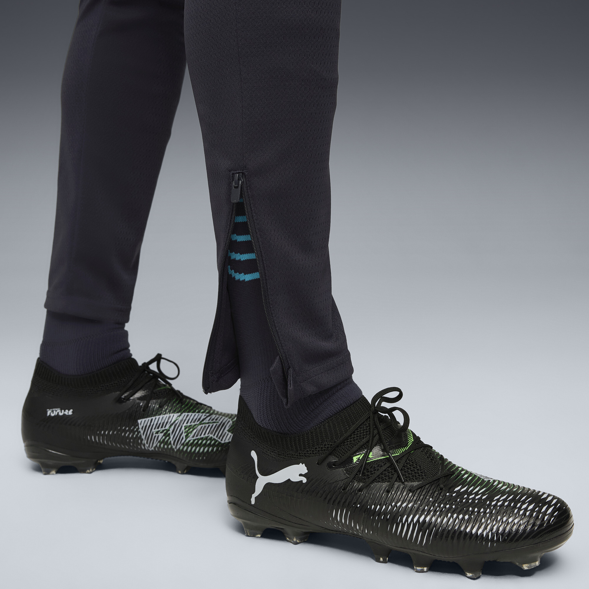 PUMA Olympique de Marseille trainingsbroek voor Heren, Blauw/Wit, Maat M thumbnail 2