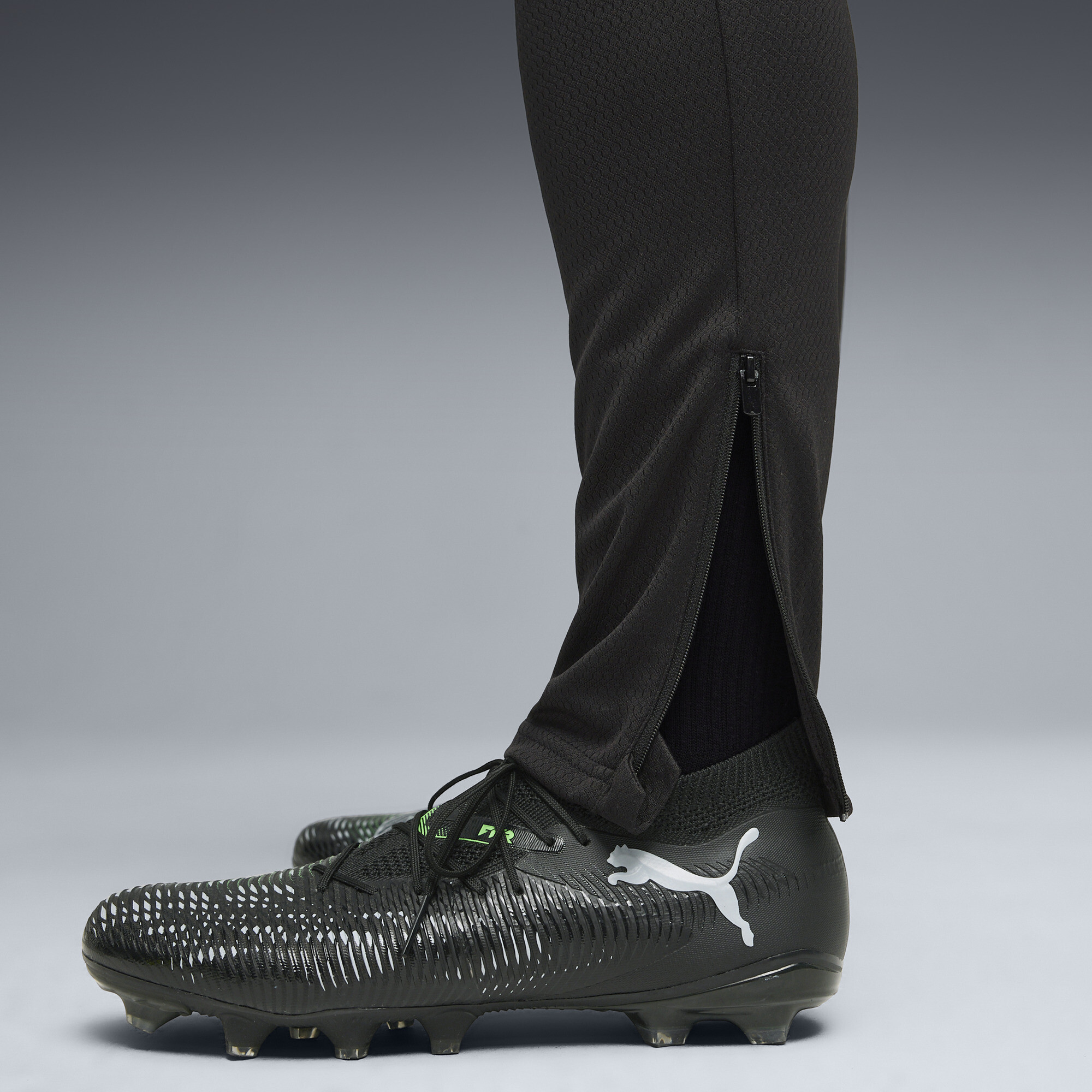 PUMA Olympique de Marseille trainingsbroek voor Heren, Zwart, Maat L thumbnail 2