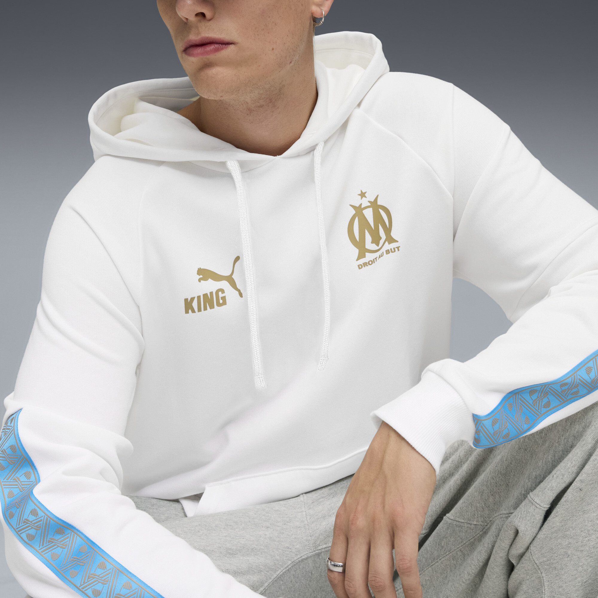 PUMA Olympique de Marseille KING hoodie voor Heren, Wit/Goud, Maat M thumbnail 5