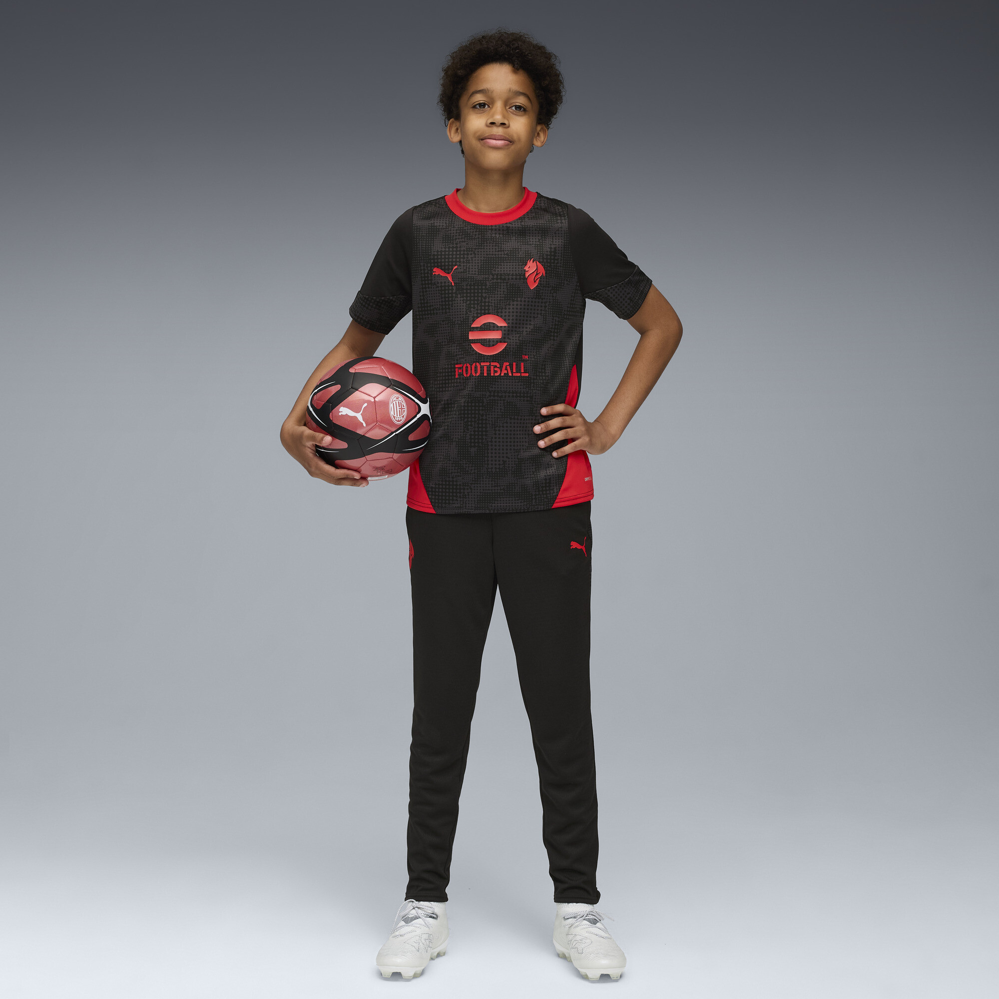 PUMA AC Milan trainingsbroek, Zwart/Rood, Maat 5-6Y thumbnail 5