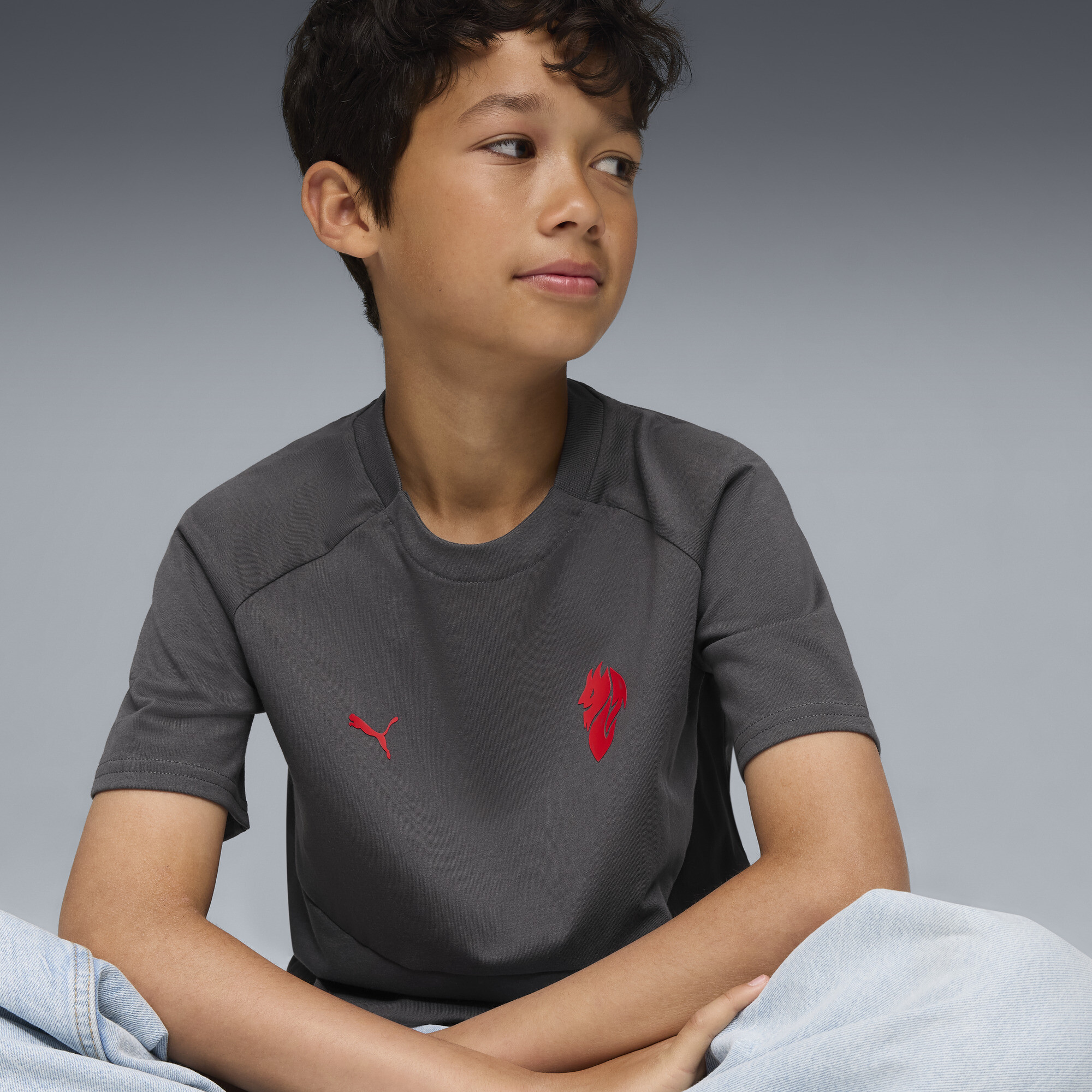 AC Milan PUMATECH T-shirt met zak, Grijs/Rood, Maat 7-8Y thumbnail 6