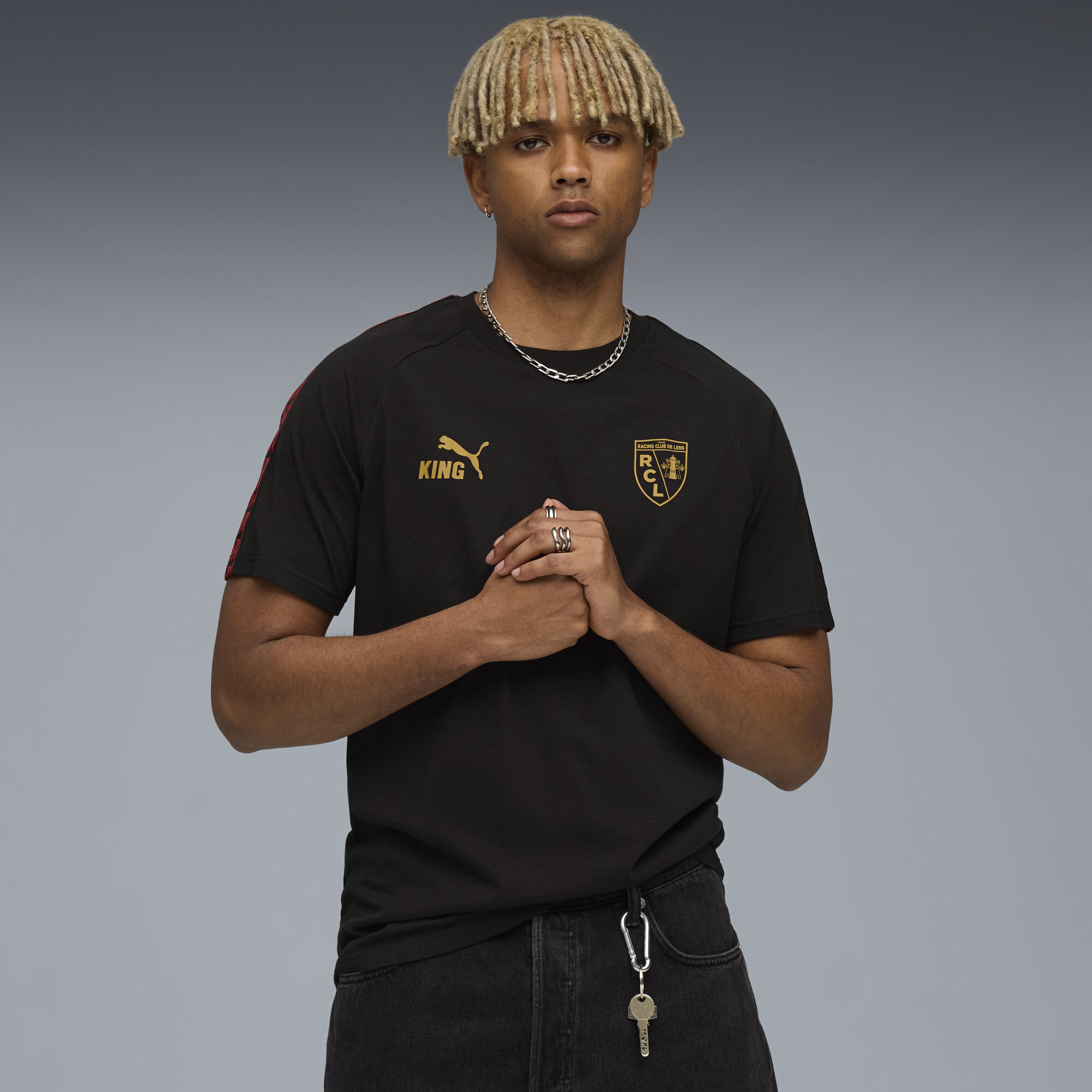 PUMA RC Lens KING T-shirt voor Heren, Zwart/Goud, Maat XS thumbnail 4