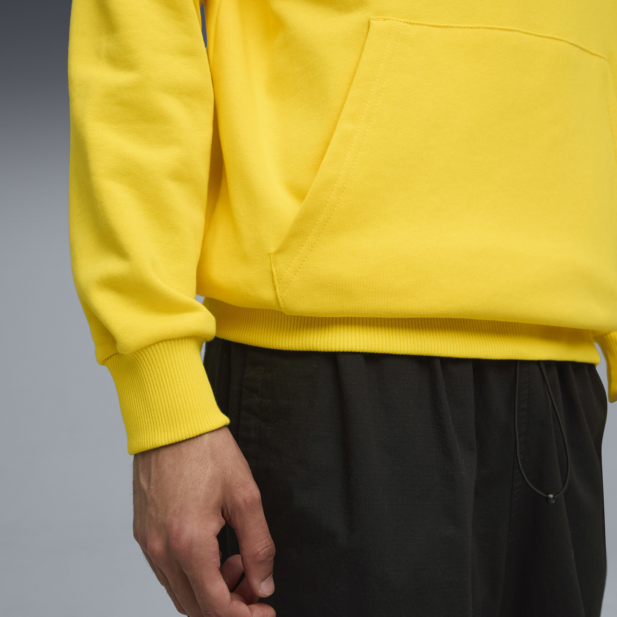 PUMA Borussia Dortmund FtblCulture hoodie voor Heren, Zwart/Geel, Maat M thumbnail 2