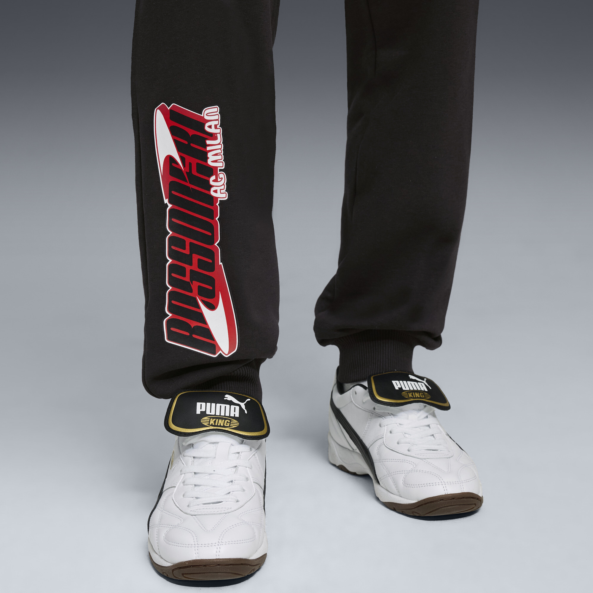PUMA AC Milan FtblCulture joggingbroek voor Heren, Zwart/Rood, Maat XL thumbnail 2