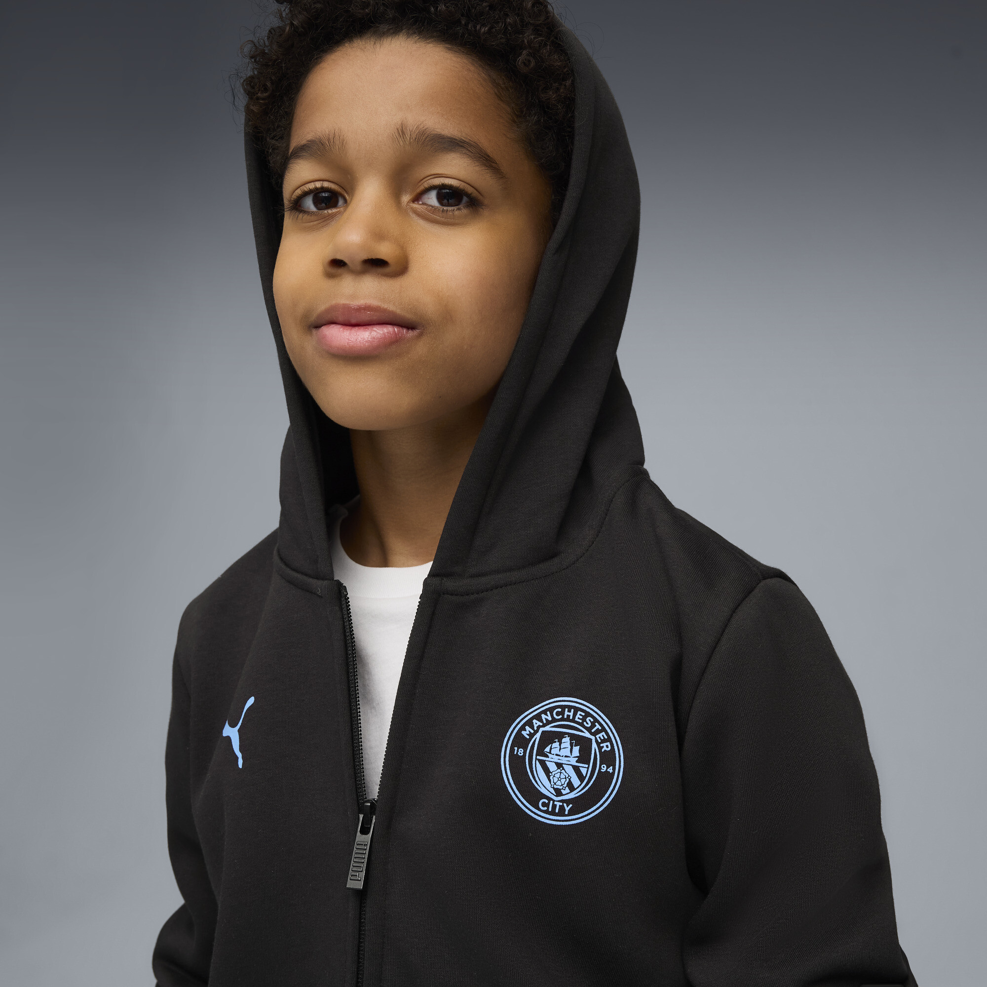 PUMA Manchester City FtblEssentials jack met capuchon, Blauw/Zwart, Maat 7-8Y thumbnail 6