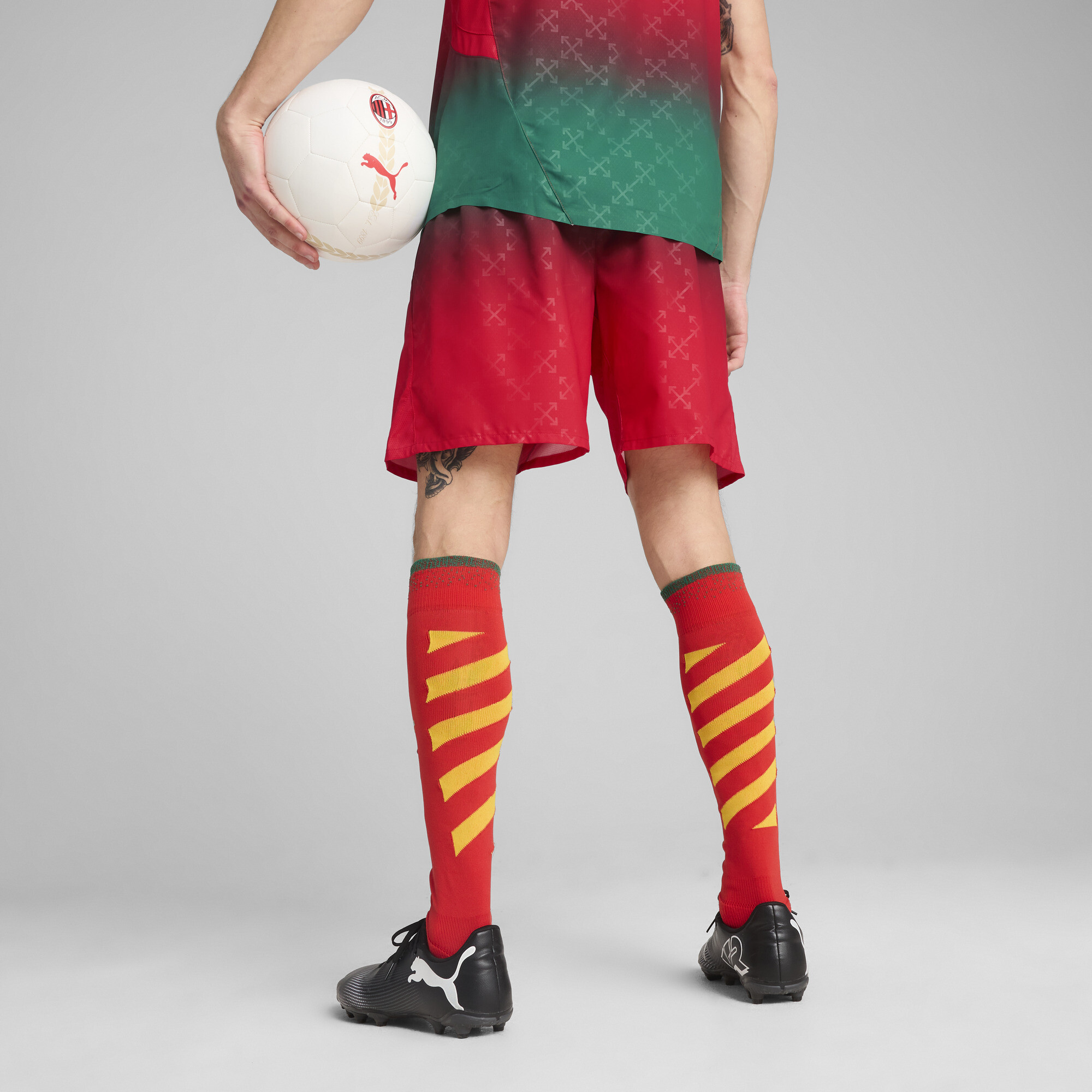 PUMA AC MILAN x OFF-Witâ¢ Authentic short voor Heren, Zwart/Rood, Maat M thumbnail 5