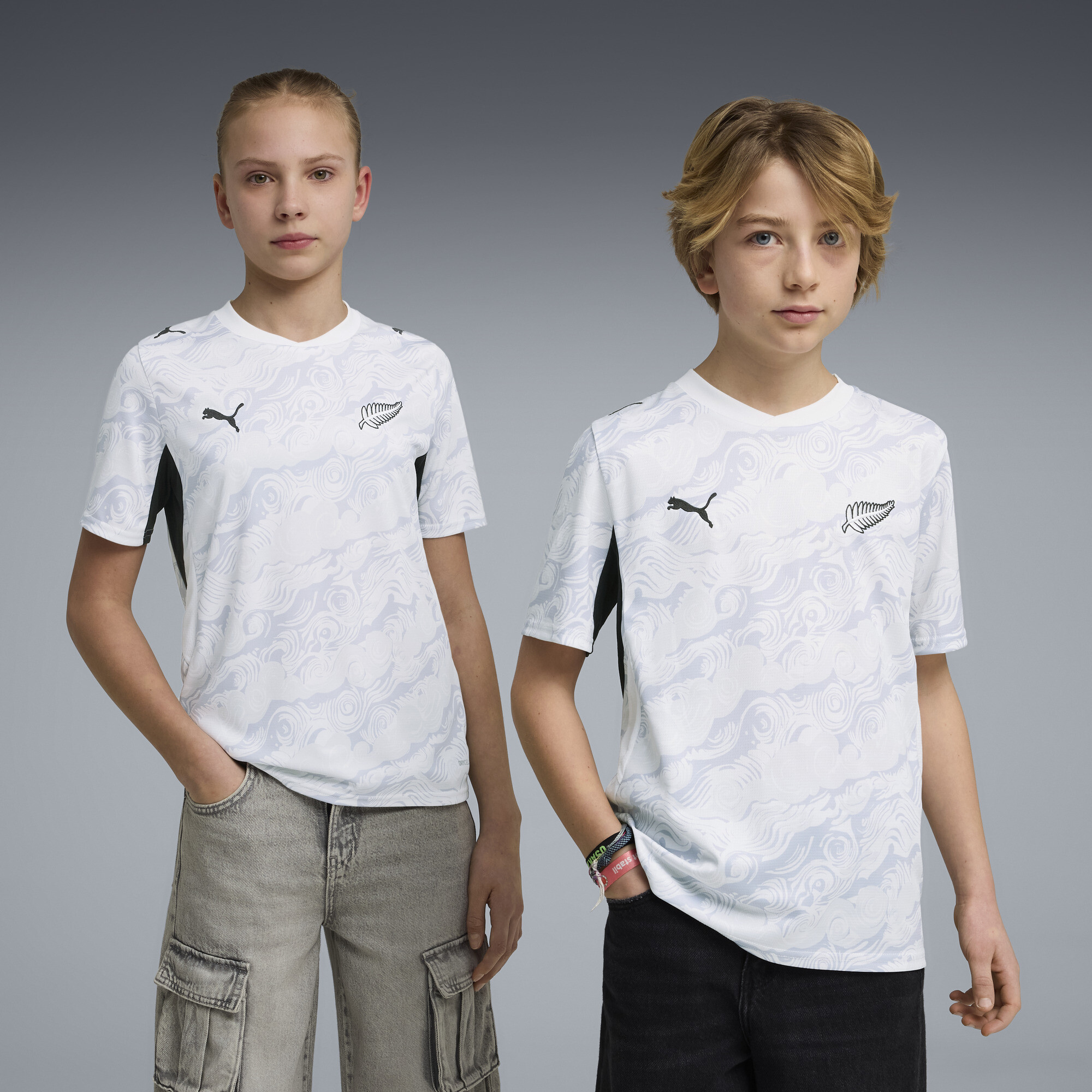 PUMA New Zealand Away Big Kids' Soccer Jersey in White, Size L