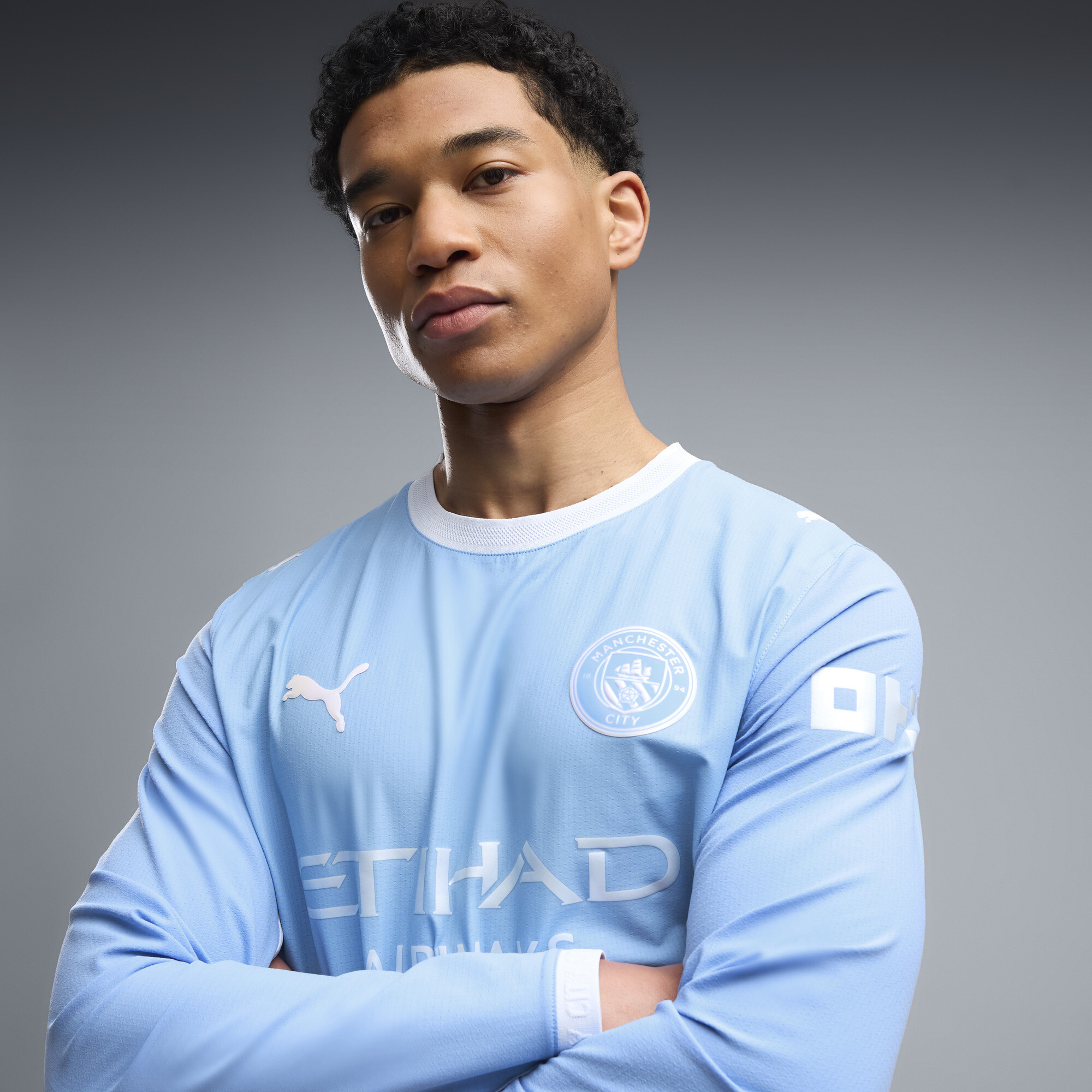 PUMA Maillot manches longues Authentic Home 2627 Manchester City Homme Accessoires