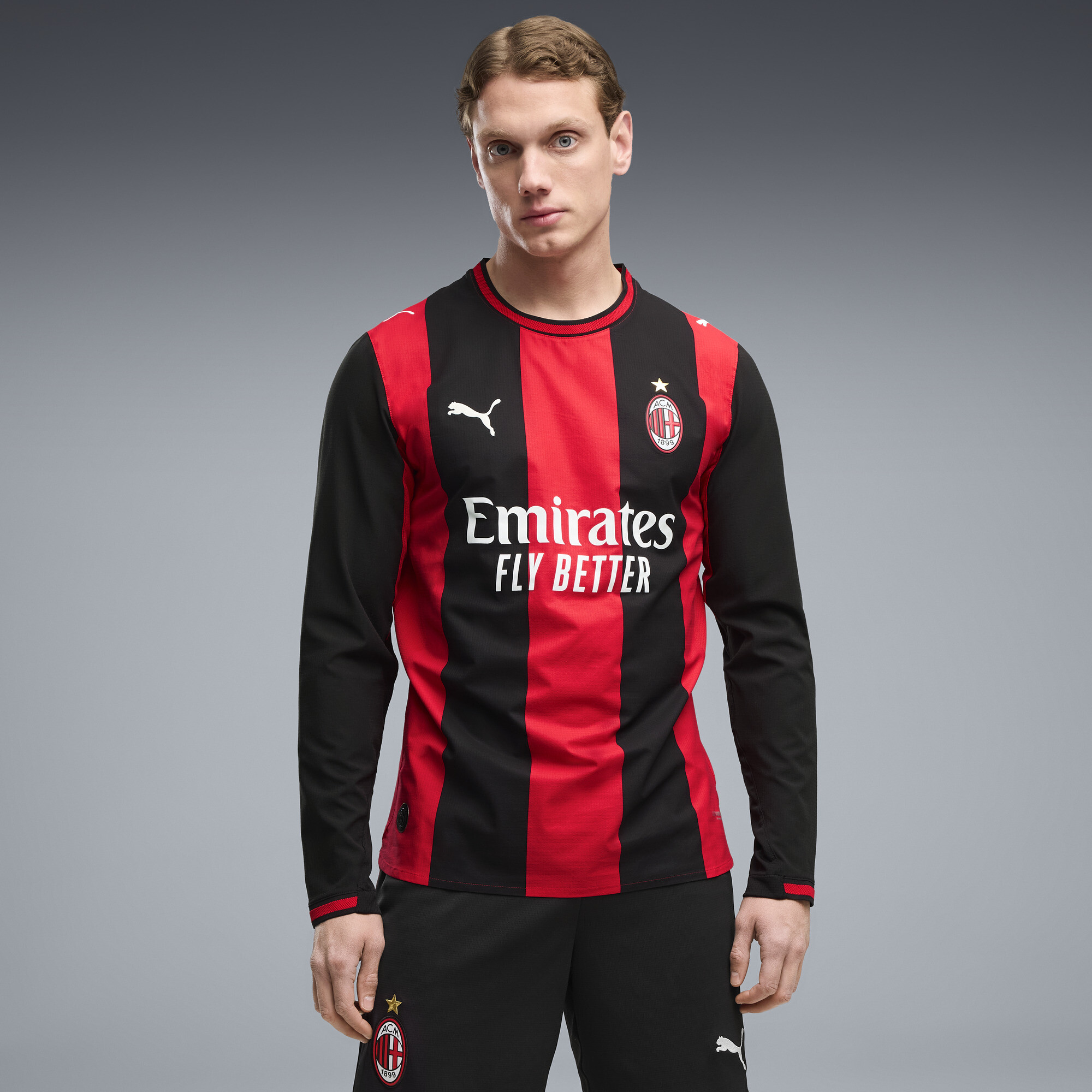 PUMA Maillot à manches longues Authentic Home 2627 AC Milan Homme Vêtements