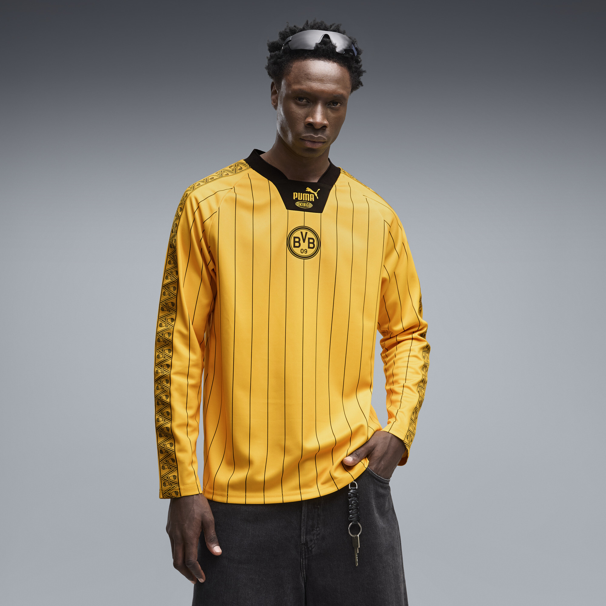 PUMA Adult Borussia Dortmund KING Vintage Long Sleeve Replica Jersey, Men's, Large, Yellow