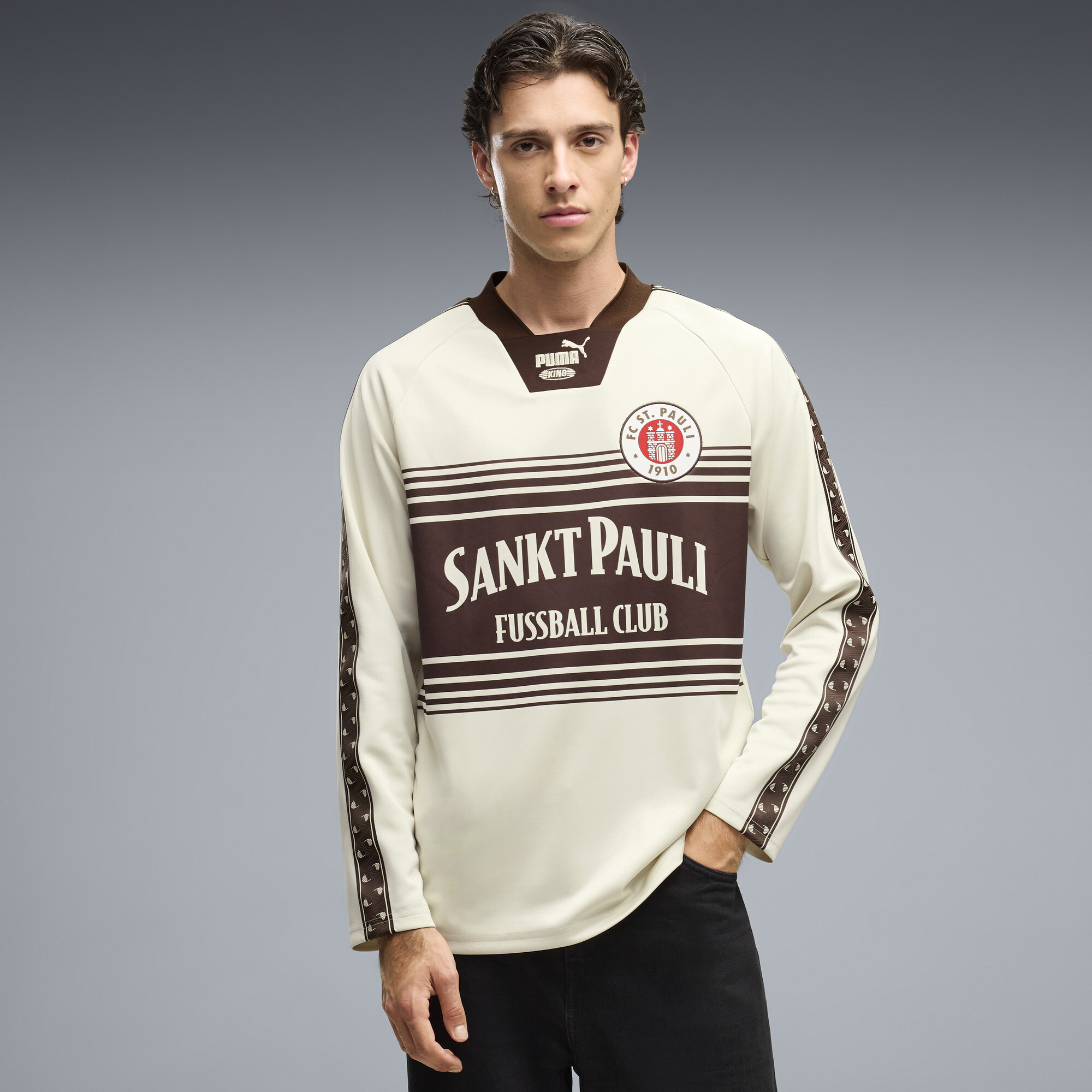 PUMA Męska luźna koszulka FC St. Pauli KING z długim rękawem, Odzież, Biały, XXL