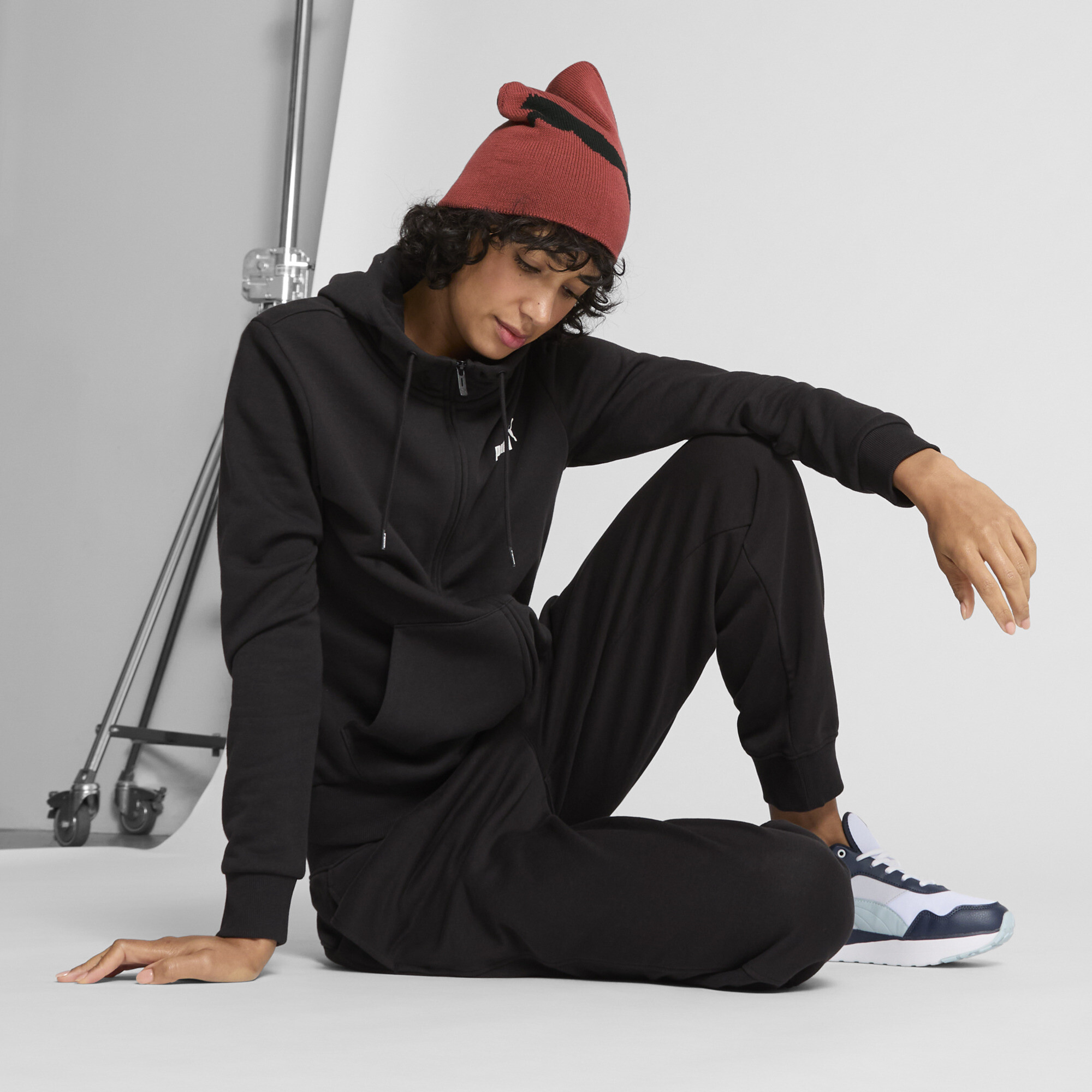 PUMA Long Knit Beanie - Picture 9 of 10