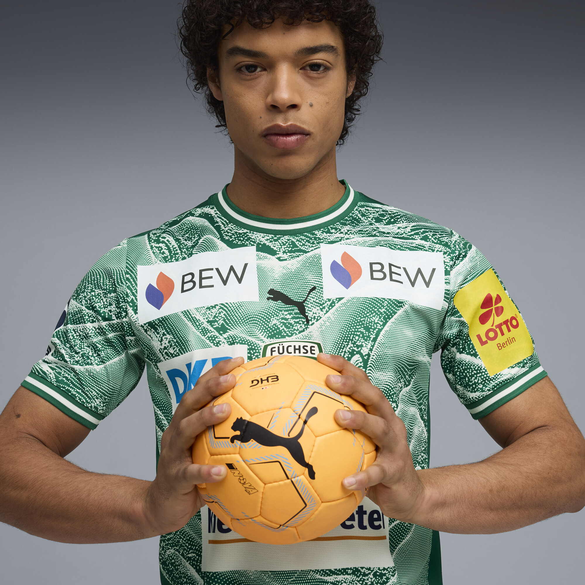 PUMA FÃ¼chse Berlin 25/26 thuisshirt voor Heren, Groen/Wit, Maat S thumbnail 4